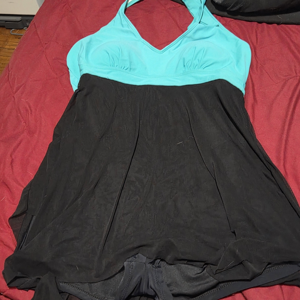 Women's XL 1 Piece Black and Teal Halter Swimsuit